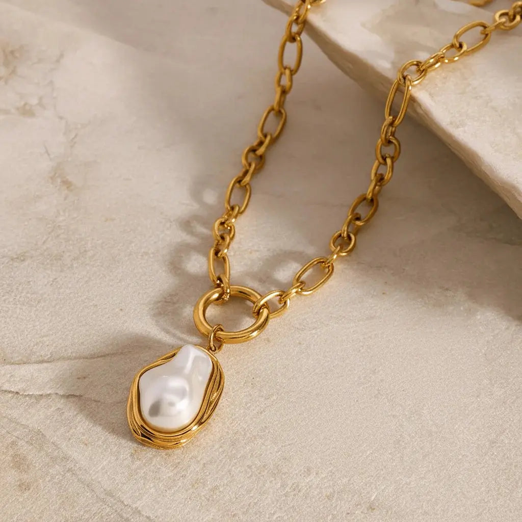 Shelby Baroque Pearl Pendant Necklace